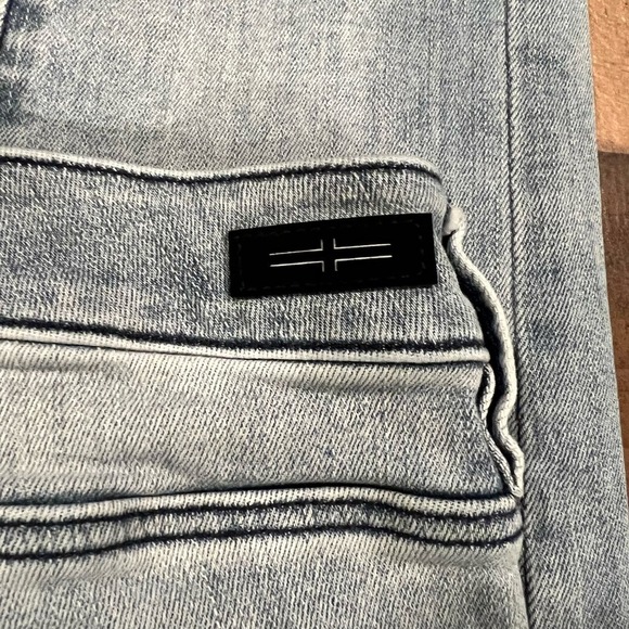 Liverpool Charlie Crop Wide Rolled Cuff Jeans - Picture 6 of 9